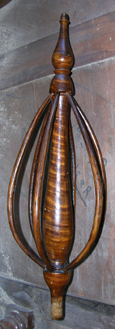 "Birdcage" distaff